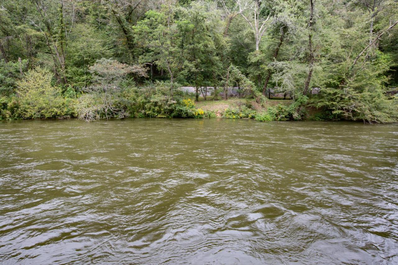 Heaven On The Toccoa Where You Will Enjoy The Sites And Sounds Of The Toccoa River Mineral Bluff Exterior photo